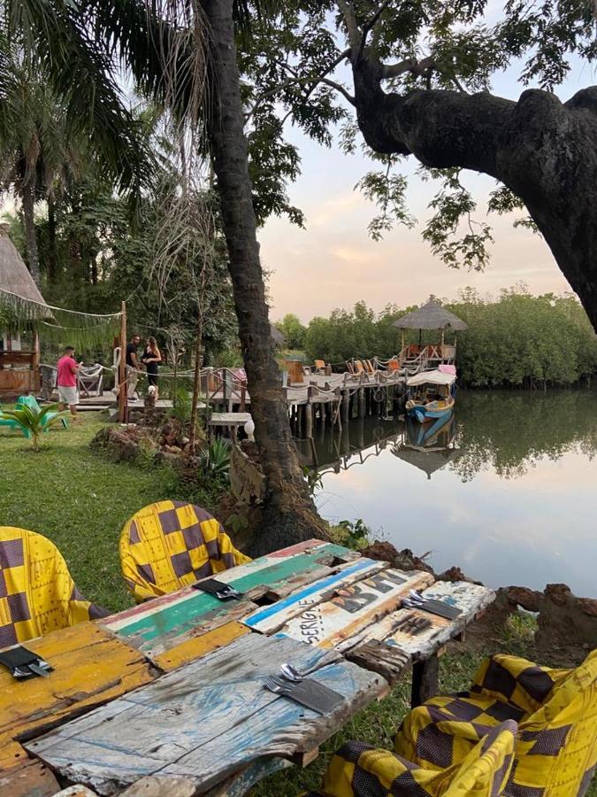 Pombo Kunda Villa Sanyang ภายนอก รูปภาพ