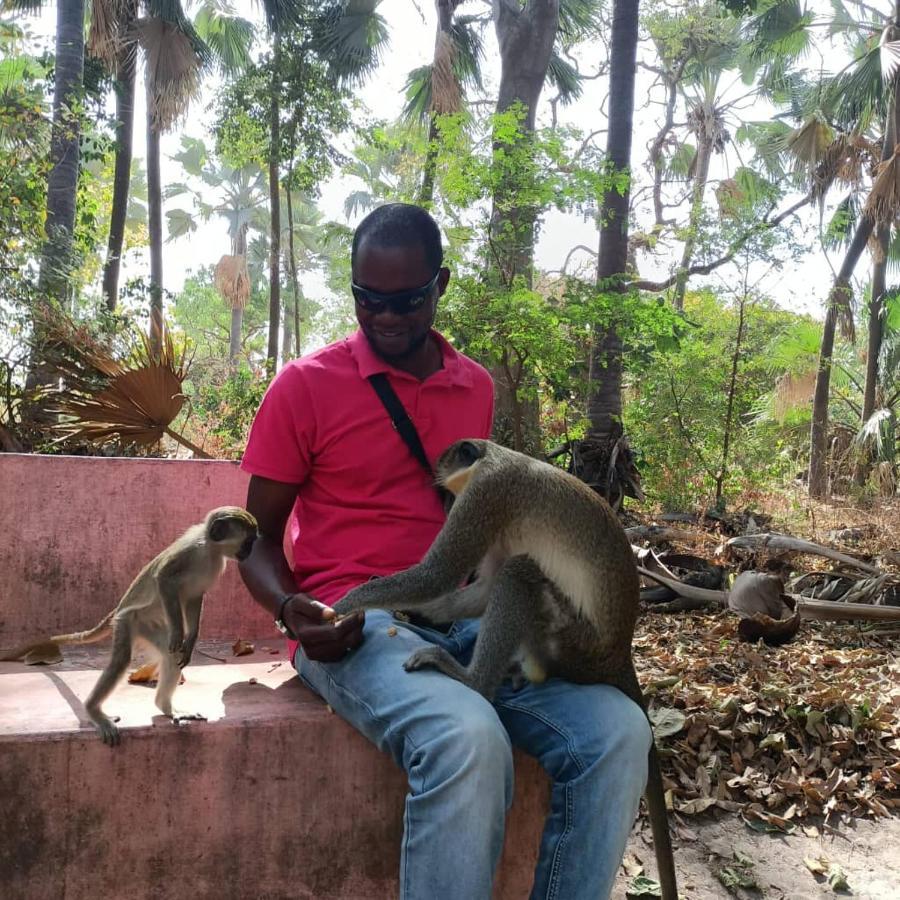 Pombo Kunda Villa Sanyang ภายนอก รูปภาพ