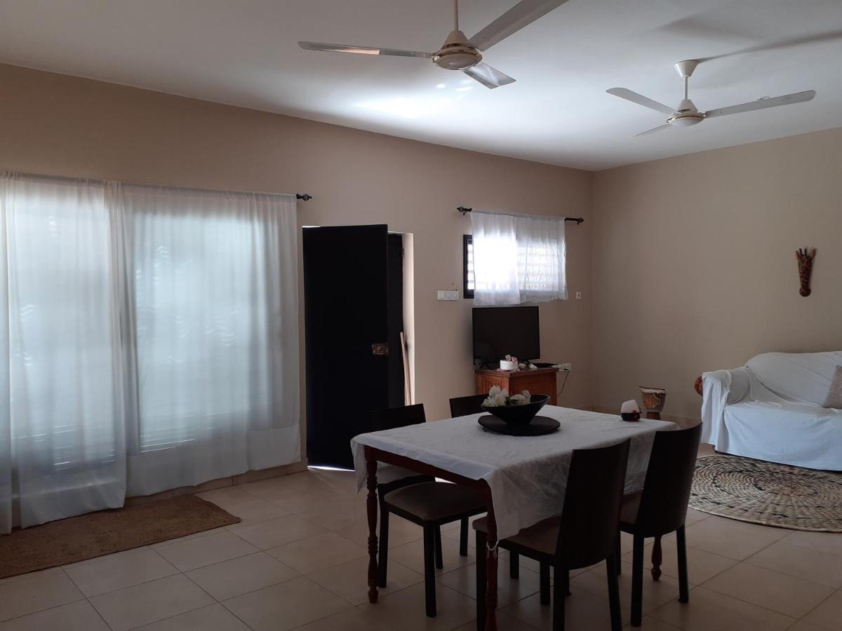Pombo Kunda Villa Sanyang ภายนอก รูปภาพ