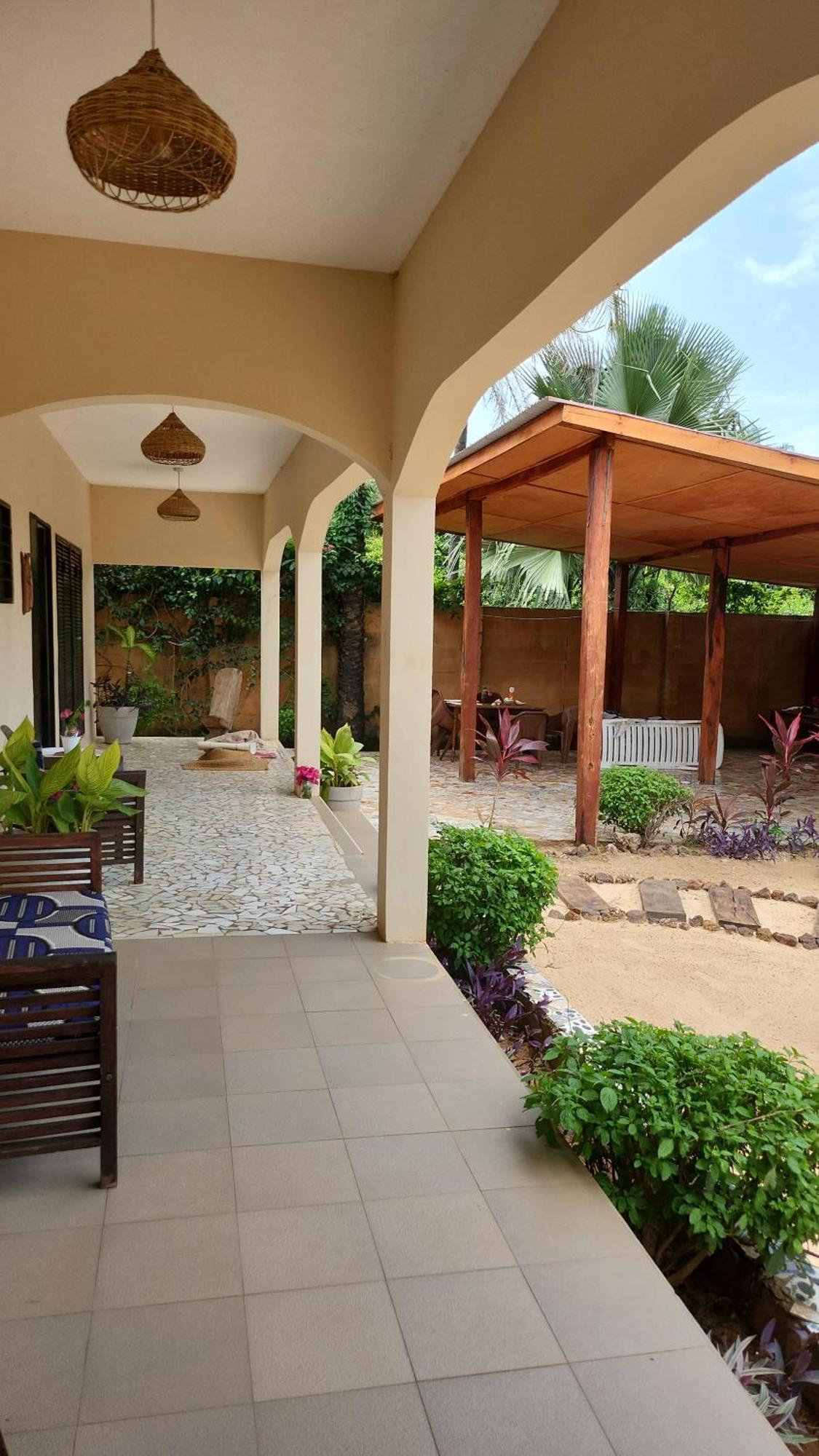 Pombo Kunda Villa Sanyang ภายนอก รูปภาพ