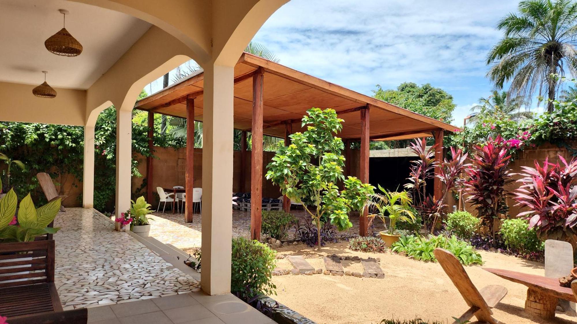 Pombo Kunda Villa Sanyang ภายนอก รูปภาพ
